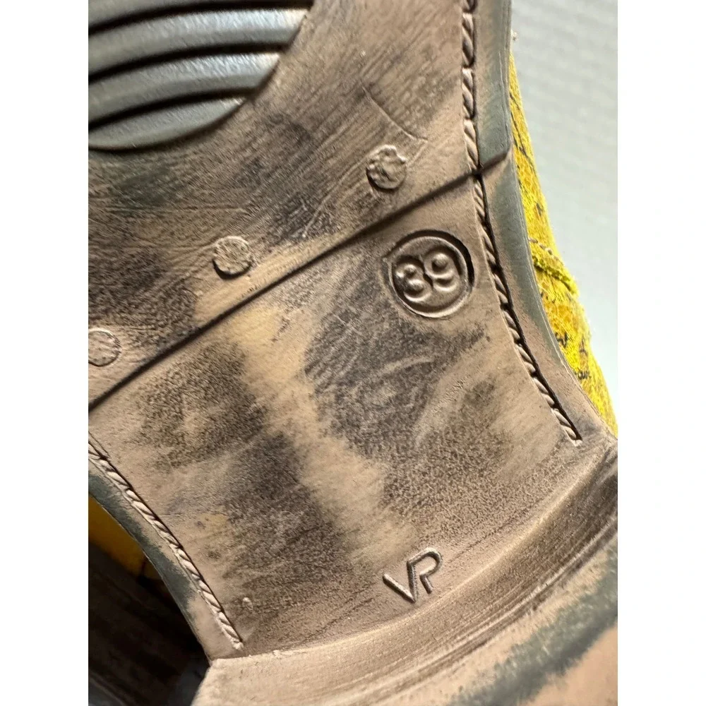 Portofino Yellow Leather Distressed Script Ankle Boots Size 39 8.5 Lace Up Zip